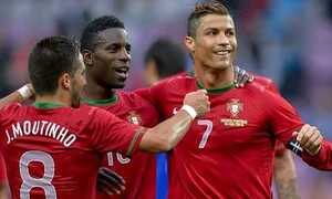 Kẻ thù MU muốn chơi bóng cùng Ronaldo