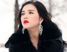 Lý Nhã Kỳ xây nhà siêu sang, Jennifer Phạm sinh con gái