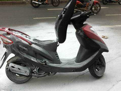 Xe Attila bốc cháy, người phụ nữ quăng xe tháo chạy