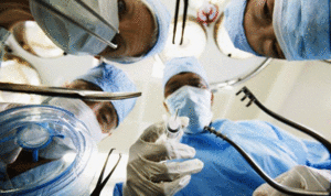 Cấy ghép 'cậu nhỏ': Tinh hoàn sưng to như bóng chuyền