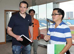 Mỹ Đình phớt lờ nguy cơ hủy đấu Arsenal