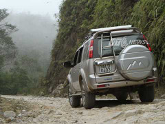 Làm gì để không mất phanh khi thả dốc?