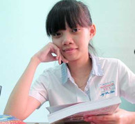 Nữ sinh 'choáng váng' khi nghe tin là thủ khoa