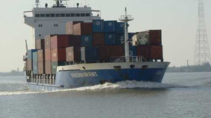 Tàu chở 18 người Việt bị kẹt ở Philippines