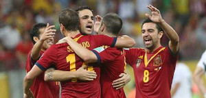 Không cần Torres, TBN vẫn thắng dễ Uruguay