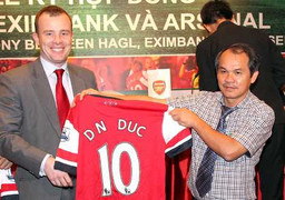 Mỹ Đình 'quát giá', bầu Đức nói gì?