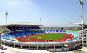 Mỹ Đình 'quát giá': Arsenal đâu phải là Lào