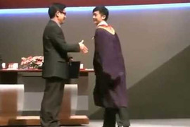 Kim Jong Un tặng tự truyện của Hitler cho quan chức