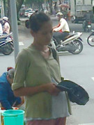 TP.HCM: 'Bà bầu' xin tiền chích ma túy