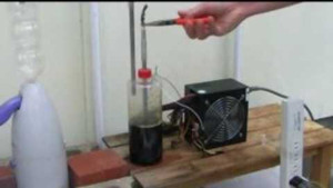 Clip: Độc tố ghê người trong thuốc lá