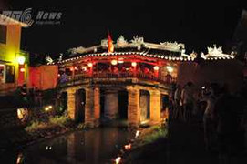 Ảnh: Hội An huyền ảo trong 'đêm thế kỷ XX'