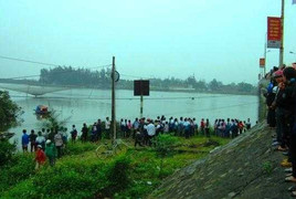 Đôi nam nữ nhảy cầu tự tử