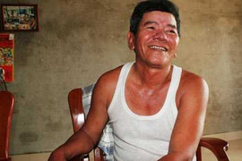 Nghề 'tìm ma' ở đáy sông