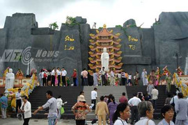 Công viên văn hóa tâm linh đầu tiên Việt Nam có gì?