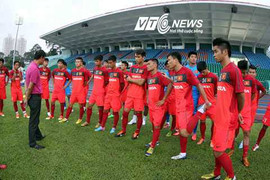 Đấu Arsenal, tuyển VN bất ngờ tăng quân số