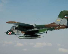 Clip: Máy bay do thám Philippines rơi tự do trong đêm