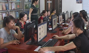 Phụ nữ nông thôn có cơ hội tiếp cận Internet