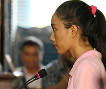 Mỹ Xuân xin lỗi đã 'hủy hoại' danh dự nghề giáo của mẹ