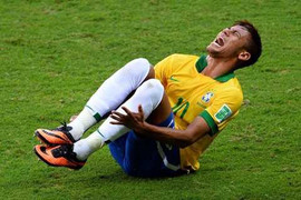 Clip chế: Neymar ăn no đòn trong Street Fighter