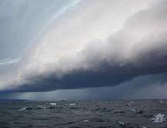 Bão Rumbia đổ bộ, biển Đông lại dậy sóng