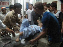 Bị cảnh sát kiểm tra, một thanh niên nguy kịch