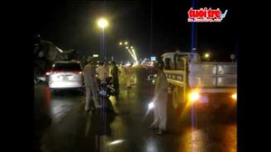 Clip: Vượt đèn đỏ, thai phụ ngã gục trên đường