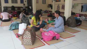 TP.HCM: Nhà trọ tăng giá, sĩ tử vào chùa ở nhờ