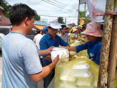 Hơn 11.000 suất ăn miễn phí đến sĩ tử Thái Nguyên