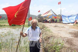 Dân lập ‘chiến lũy’ – cảnh báo bất an ở một làng quê