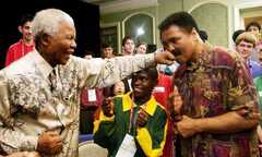 Nelson Mandela suýt thành võ sĩ huyền thoại thế nào?