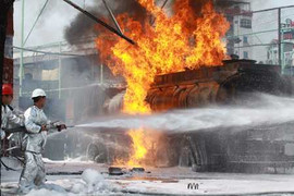 Video: Cháy cây xăng kinh hoàng trên đường quốc lộ