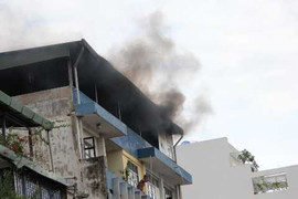 Cháy công ty điện lạnh, khu dân cư náo loạn