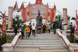 Trói bảo vệ chùa, 'khoắng' 3 hòm công đức