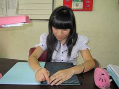 Cô gái khiếm thị từ chối tuyển thẳng thử sức thi ĐH