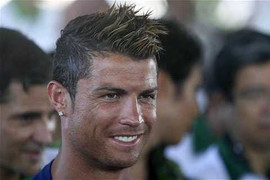 Lương 41 tỷ/tháng, Ronaldo có nhất thế giới?