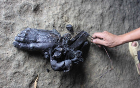 Ly kỳ những cái chân người treo gác bếp ở Hà Giang