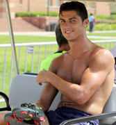 Nóng 24h: Ronaldo bí mật đi đêm với Monaco