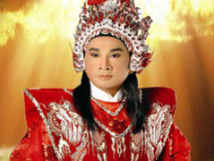 Không khởi tố Kim Tử Long tội đánh bạc là đúng luật?