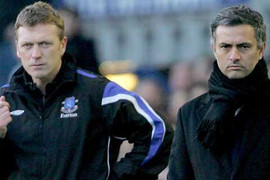 Huyền thoại MU 'dạy' Moyes cách chiến MOU