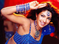 Mãn nhãn MV đầy quyến rũ của cựu Hoa hậu thế giới