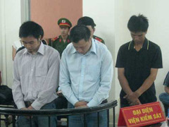 'Rút ruột' dự án cầu Nhật Tân, 4 kỹ sư 8X lĩnh án