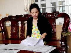 Đề nghị đình chỉ thủ trưởng của nữ phó phòng 'quậy'