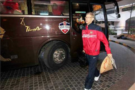 Clip: Đẹp lung linh khoảnh khắc Arsenal ở VN