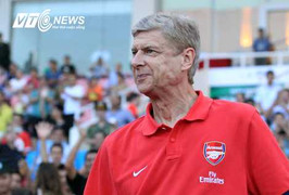 Wenger khuyên Sir Alex điều gì nếu đến VN?