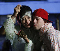 Trang Trần được bạn trai Tây hôn