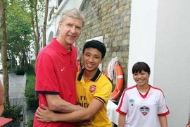 Từ fan chân chính thành người hùng Arsenal