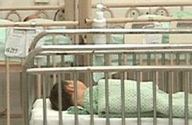 Đình chỉ công tác điều dưỡng làm rơi 5 trẻ sơ sinh