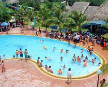 Hà Nội: Bé 6 tuổi tử vong trong giờ học bơi