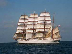 Chiêm ngưỡng thuyền buồm 92 tuổi lớn nhất thế giới