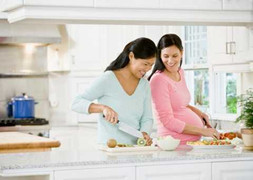 Cách hạ nhiệt mùa hè cho bà bầu